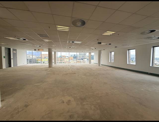 1,976M² OFFICE TO LET IN SANDTON CENTRAL